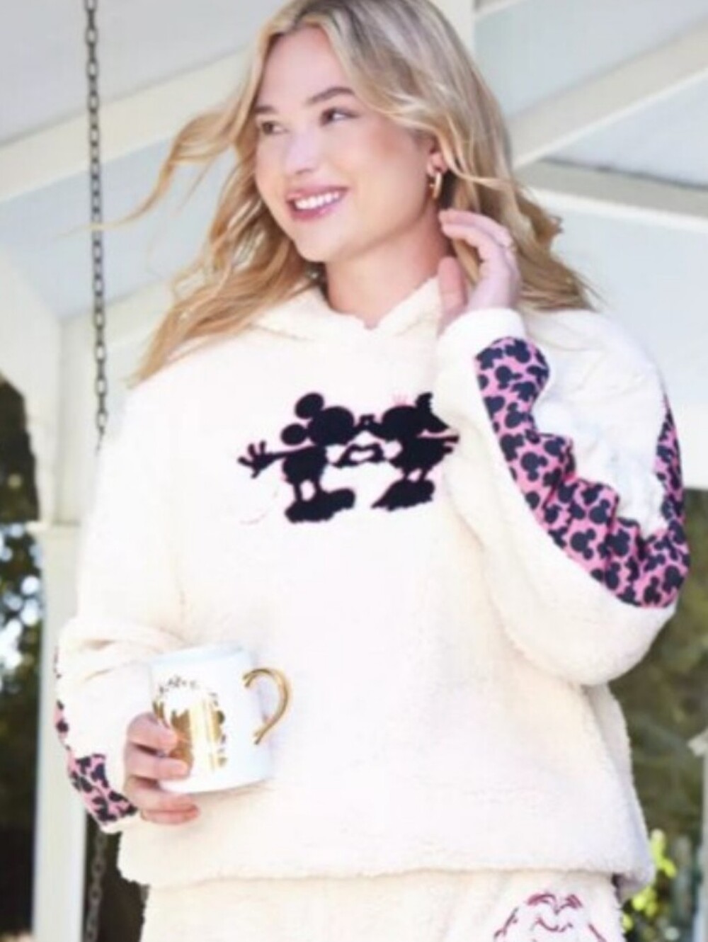 Disney Mickey and Minnie Mouse Pullover Sherpa Semi Cropped Hoodie Womens size L